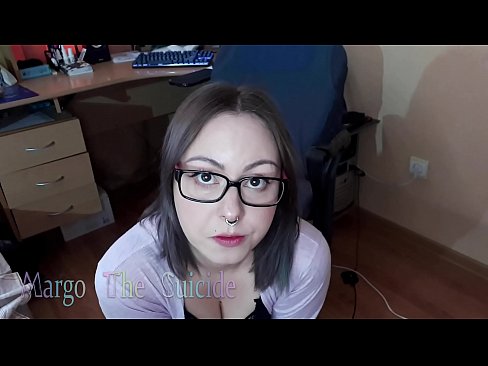 ❤️ Seksikäs tyttö lasit päässä imee dildoa syvälle kameraan ❤️❌ Vittu video at porn fi.sfera-uslug39.ru ❤